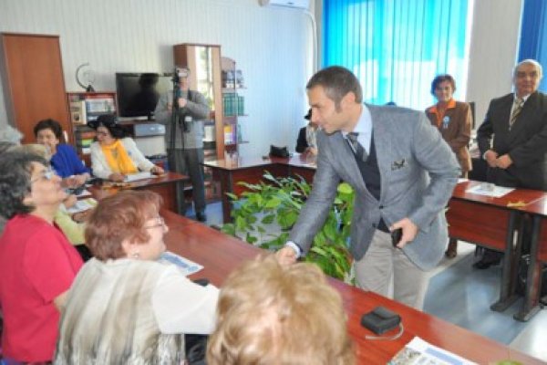 Emoţii: a avut loc reuniunea de 50 de ani a absolvenţilor Şcolii Medii din Mangalia